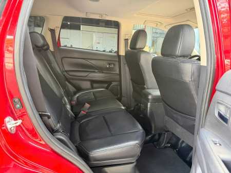 Outlander 2.4L PREMIUM 4WD  màu  Đỏ  sản xuất  2018 odo 57.000km xe cực hiếm1790566619336_8738664610871529058_g80116151425396539_8ea2ad9e66f559e7994fdbfd29683cbd