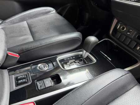 Outlander 2.4L PREMIUM 4WD  màu  Đỏ  sản xuất  2018 odo 57.000km xe cực hiếm1790566619339_8738664610871529058_g80116151425396539_2923cc277a685656757d44ccdd817e9d