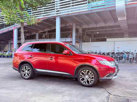 Outlander 2.4L PREMIUM 4WD  màu  Đỏ  sản xuất  2018 odo 57.000km xe cực hiếm1790566619340_8738664610871529058_g80116151425396539_cf621114ee6f0ea07793c6d64a6a4aab